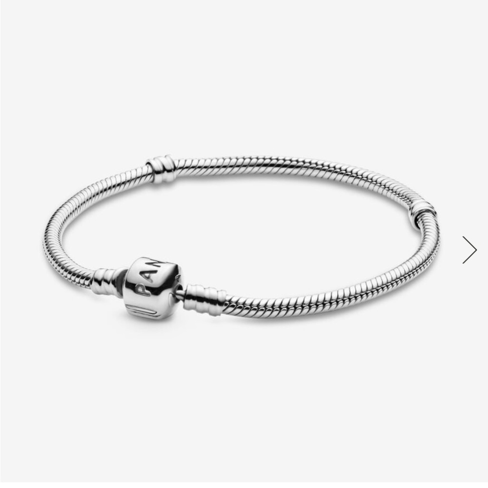Pandora sterling silver 7 in classic bracelet - Picture 2 of 9
